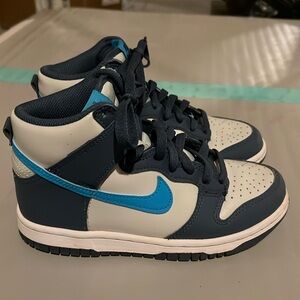 Nike youth 3.5 shoes